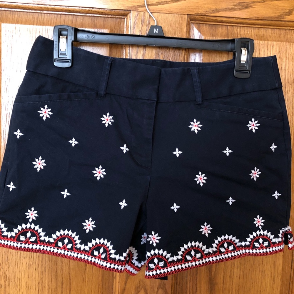 Loft Embroidered Navy blue short
